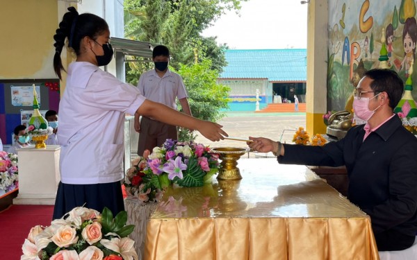 จัดทำโครงการนิทรรศการสานฝันสู่อนาคต ปีการศึกษา 2564