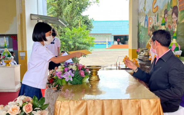 จัดทำโครงการนิทรรศการสานฝันสู่อนาคต ปีการศึกษา 2564