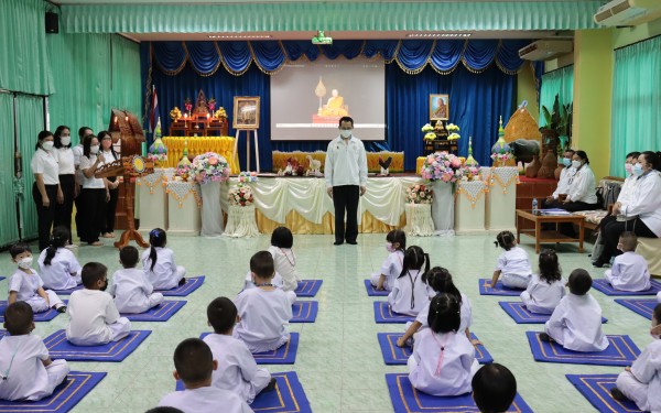 จัดกิจกรรมโครงการคุณธรรมจริยธรรมให้กับนักเรียนชั้นอนุบาล 1 ถึงนักเรียนชั้นประถมศึกษาปีที่ 3